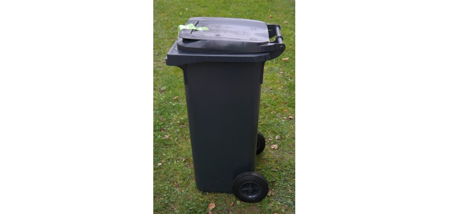 schwarze Restmülltonne 