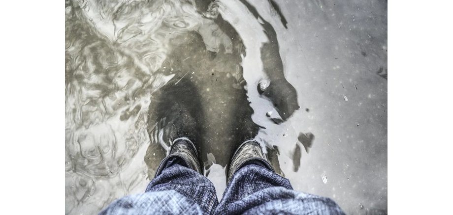 Gummistiefel im Wasser