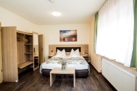 ???i18n.translate: de.plugin.accommodationEditor.image.label module: common.common.lib.structuredData.accommodations???